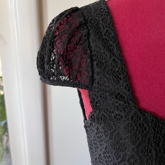 BLACK LACE MINI DRESS - Picture 3 of 9